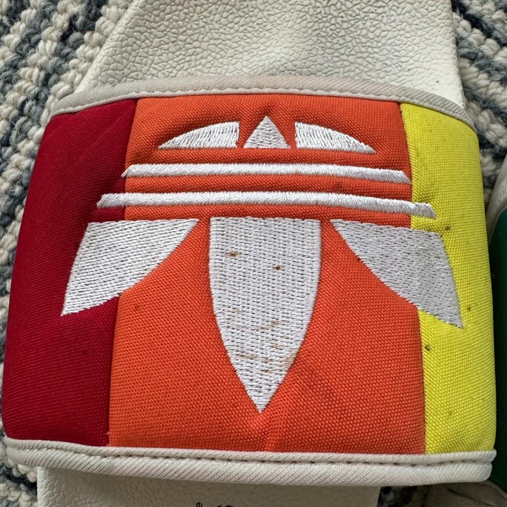 Adidas Love Unites Rainbow Slides Sandals White Multicolor Trefoil Pride Men’s 9 - Picture 6 of 7